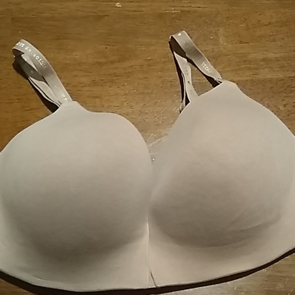 Victoria's Secret no wire plus size bra